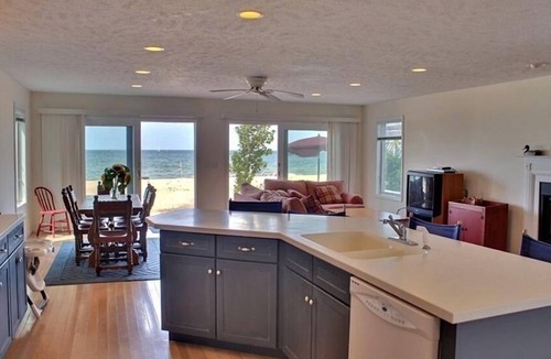 Macatawa House | Best Rental Cottage in Lake Macatawa! Perfect for families