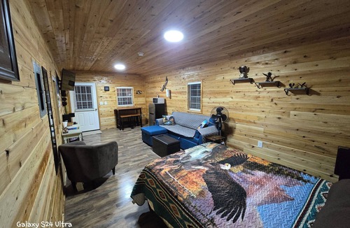 Germfask Cabin | Bevs Bald Eagles Nest in Germfask 35 min from Pictured Rocks