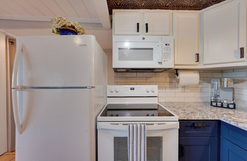 Smyrna Cottage | Big Pine Island Lake Cottage w/Boat Dock & Kayaks