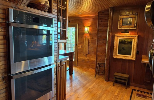 Mancelona House | Big Twin Lake Lakefront Lodge