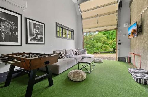 Lakeside House | Black Door Bungalow by Juniper Holiday + Home
