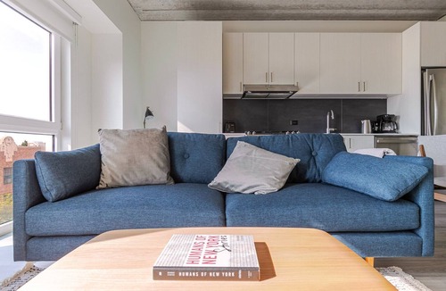 Old Town Apartment | Blueground | Old Town, rooftop, nr Lincoln Park