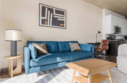 West Loop Gate Apartment | Blueground | West Loop Gate, pool, nr Union Station