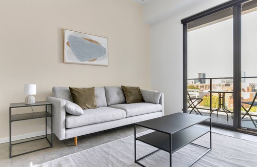 Near West Side Apartment | Blueground | West Loop, rooftop, nr Union Station