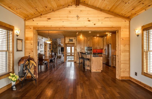 Port Royal House | Bourbon Trail/Ark Encounter/Horse Racing/Golf: Cabin, Fishing, & Hunting
