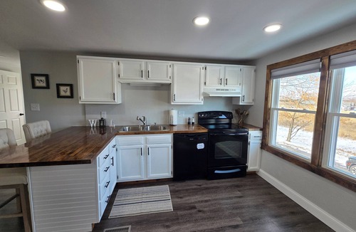 Delaware County Apartment | Brand new, spacious 3-bedroom apartment close to Ball State and IU Health.