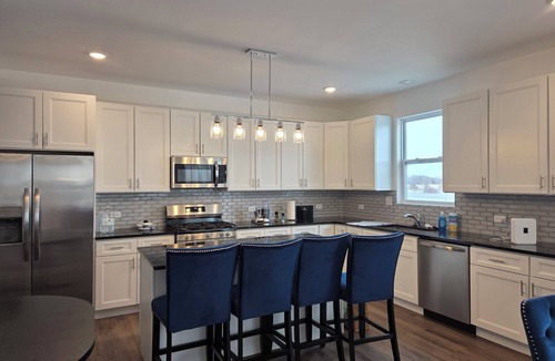Lynwood House | Brand New Spacious Lakefront 5-bedroom house in Serene Lynwood, Close to Chicago