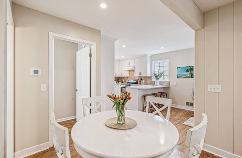 Ferrysburg House | Bright & Beautiful - Family-Friendly, Newly Renovated, Steps to the Shore!