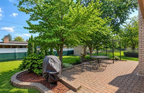 Warren House | Bright & Spacious Home Perfect for Families 2 Queen Bedrooms 2 Full-Bathrooms