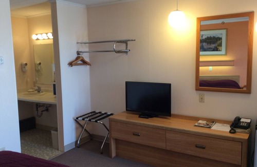 Iron Mountain Hotel | Budget Host Inn Iron Mountain