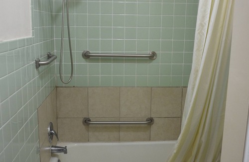 Iron Mountain Hotel | Budget Host Inn Iron Mountain