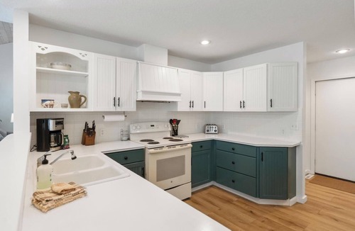 Alanson House | Busy Bee Bungalow : 3 BR, 2 BA House in Alanson, Sleeps 8