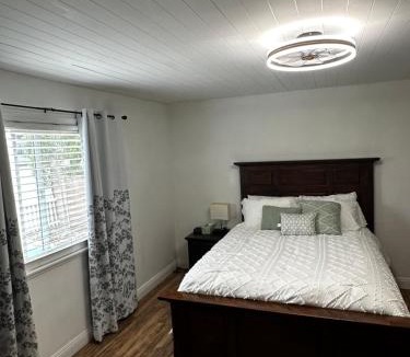 Patton House | Buxton Private Room and Bath Wheel Chair Access