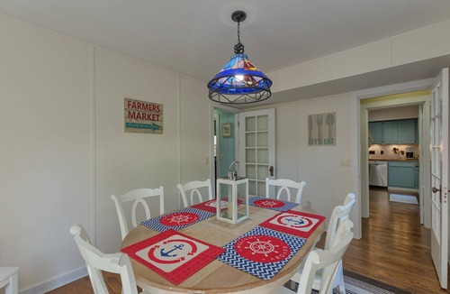 Saugatuck House | Cabernet Cottage minutes away from downtown & Oval beach! Hot Tub/Bonfire/Patio