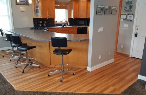 Alto Apartment | Campau Lake Retreat | 3 Levels | Family-Friendly