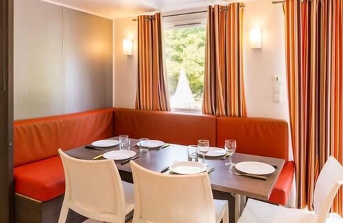 Ingrandes House | Camping Le Petit Trianon **** - Mobile Home 4 Rooms 6 People Premium