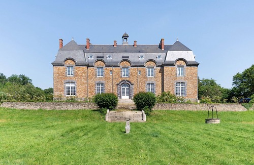 Saint-Mars-du-Desert Apartment | Château du Perray – Imperial Apartment