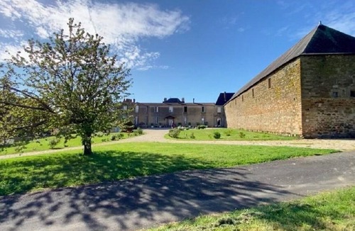Mouchamps House | Château du Parc Soubise - Gîte Parthenay l'Archevêque