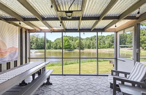Stevensville Ski Chalet | Chalet 94 Lakeview Nr Beach and Resort Amenities