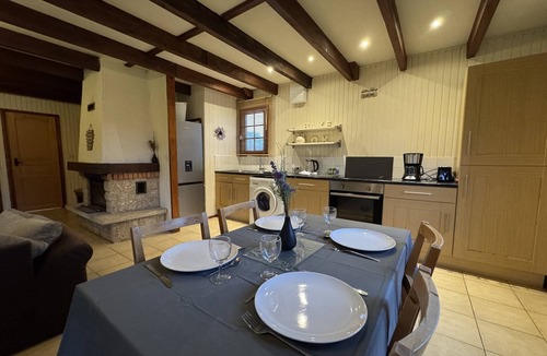 Aubigne-Racan Ski Chalet | Chalet in Aubigné-Racan with Pool & Garden