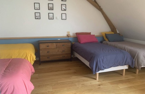 Quelaines-Saint-Gault Bed & Breakfast | Chambre Spacieuse au Coeur de la Nature Mayennaise