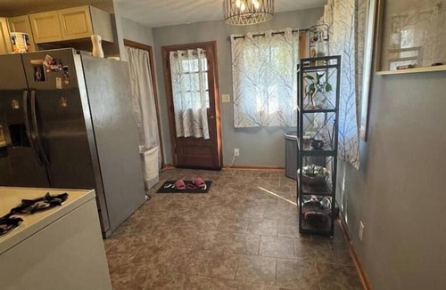 Thornton House | Charming 1-bedroom townhome with WiFi, AC in enjoyable Thornton