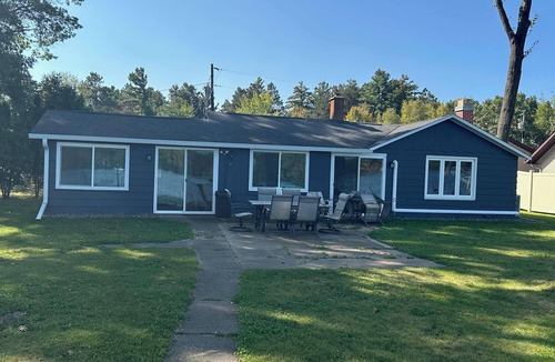 Holcombe House | Charming 1-level, 2-Bedroom Lakeside Retreat on Lake Holcombe