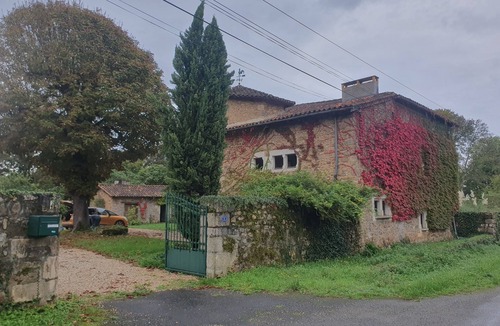 Cherves-Chatelars House | Charming 15th-century Charentais house with Cluniac priory in grounds.