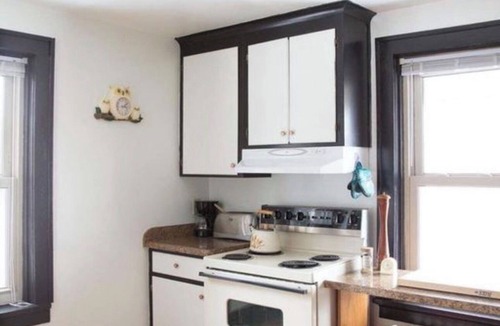 Watertown Apartment | Charming 2-bedroom apartment with AC in lovely Watertown