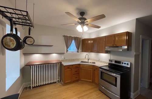 Norwood Park East Condo | Charming 2-bedroom condo with WiFi, AC in lovely Chicago. Ample parking,