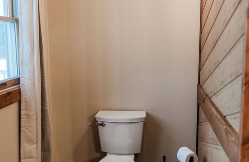 Scottville House | Charming 2-bedroom farmhouse with WiFi, AC, and room to roam in Scottville