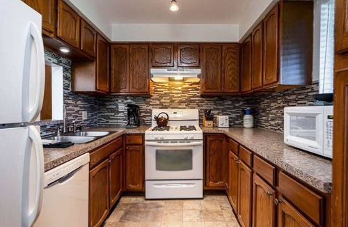 Rockford Cottage | Charming 2-unit retreat in Rockford