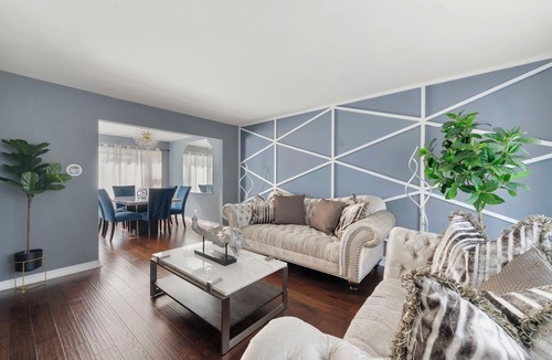 Elk Grove Village House | Charming 3-Bedroom Home in a Prime Location Near Woodfield Mall