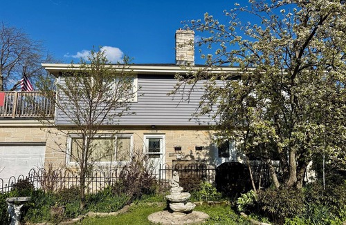 South Milwaukee House | Charming 3-bedroom near Lake Michigan and less than 15 min from Mitchell airport