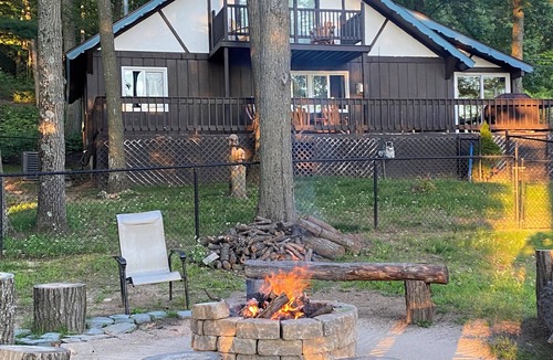 Gaylord House | Charming 3-bedroom house overlooking Otsego Lake in Gaylord wih Sunset Views!