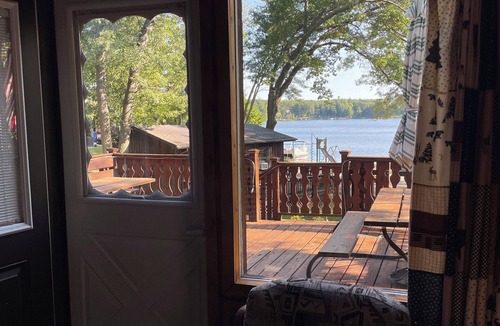West Branch Cottage | Charming 3-bedroom cottage on Lake Ogemaw in West Branch, Michigan
