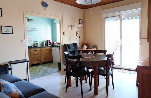 LʼAiguillon-sur-Mer House | Charming 3-Star Villa, 2 Bedrooms, Garden Near Beach