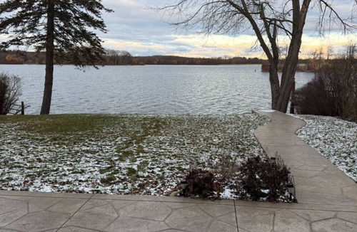 White Lake House | Charming 3-bedroom house in peaceful White Lake Township on Pontiac Lake