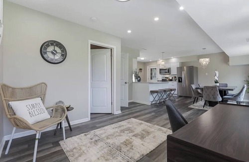 Franklin Park House | Charming 5BD 2BA with spacious yard near O'hare