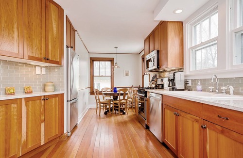 New Buffalo House | Charming 8 Bedroom Home And Coach House ~ Great for Summer Getaways!