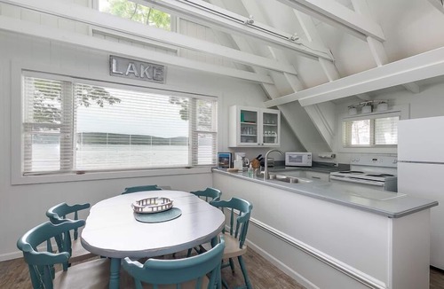 Empire Cottage | Charming A Frame Cottage on Little Glen at Mama Bear