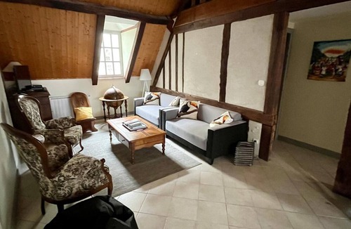 Amboise Apartment | Charming accommodation in the heart of Amboise with Wi-Fi