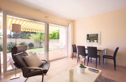 Urbanizacion Costabella House | Charming beachside house Costabella, Marbella
