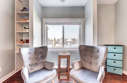 Fair Haven Cottage | Charming cottage right on the canals of Lake St. Clair!