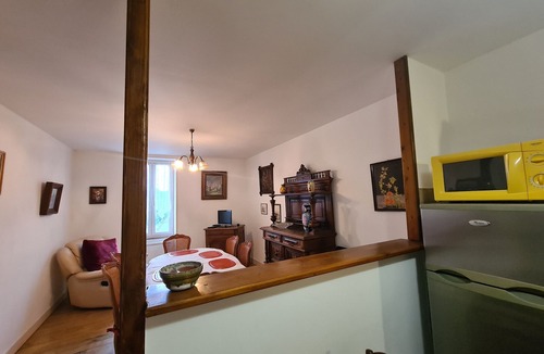 Saint-Gaultier Cottage | Charming Duplex in Saint-Gaultier: Private Courtyard, Free Wifi, Near Creuse River