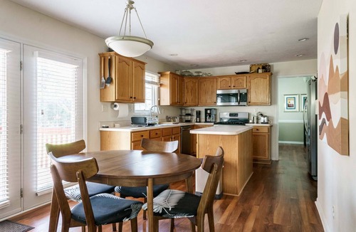 Georgetown House | Charming Family-Friendly Home with Playroom