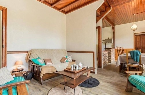 Saint-Brevin-l'Ocean Cottage | Charming 3-Bed Villa with Garden, 200m from Beaches, Close to Shops, Wifi Included