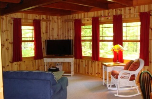Cheboygan Cottage | Charming quality built home within walking distance of Mullett Lake
