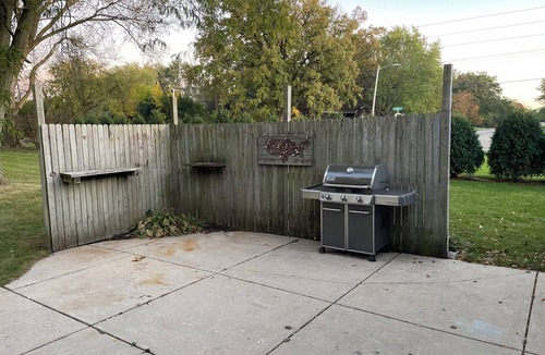 Menomonee Falls House | Charming remodeled 2-bedroom furnished home in safe, delightful Menomonee Falls