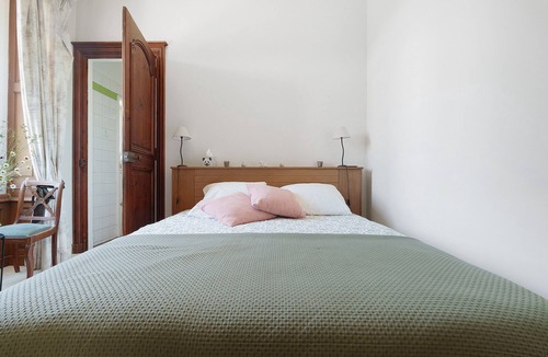 Saint-Mars-du-Desert Bed & Breakfast | Château du Perray – Princess Room with Park View and Shared Pool